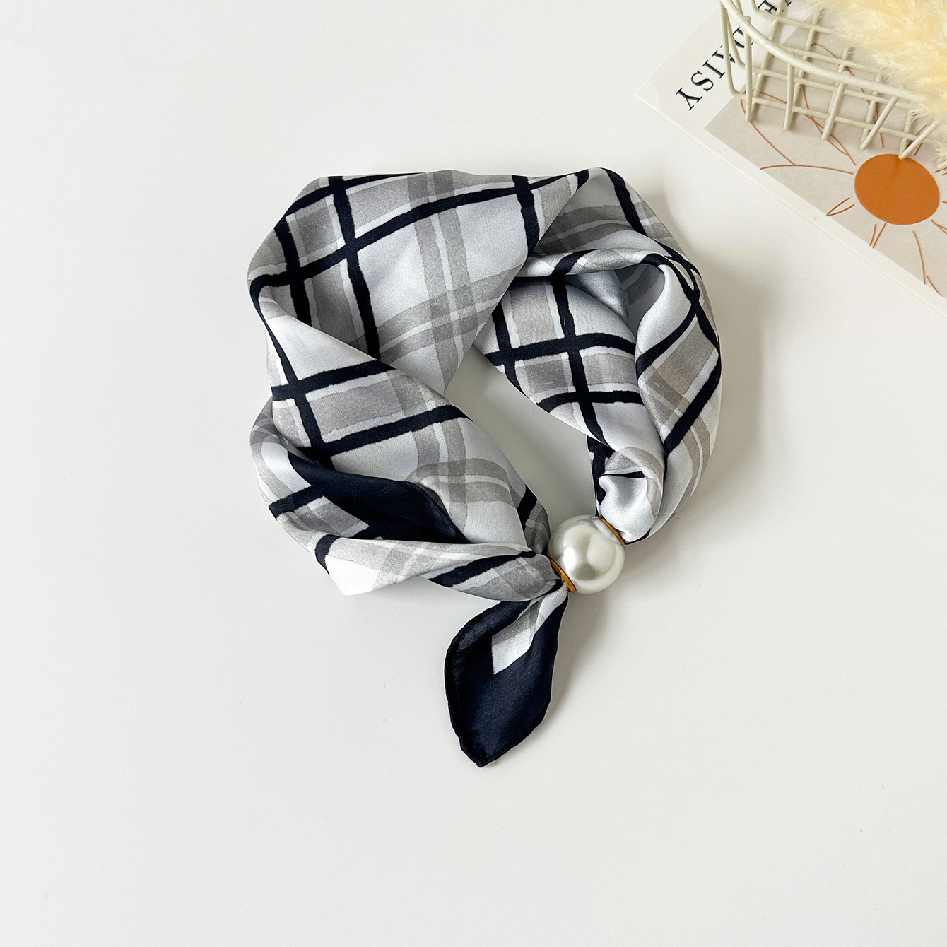 Luxury Magnetic Buckle Silk Sc - Scarf Silk Square recension och pris