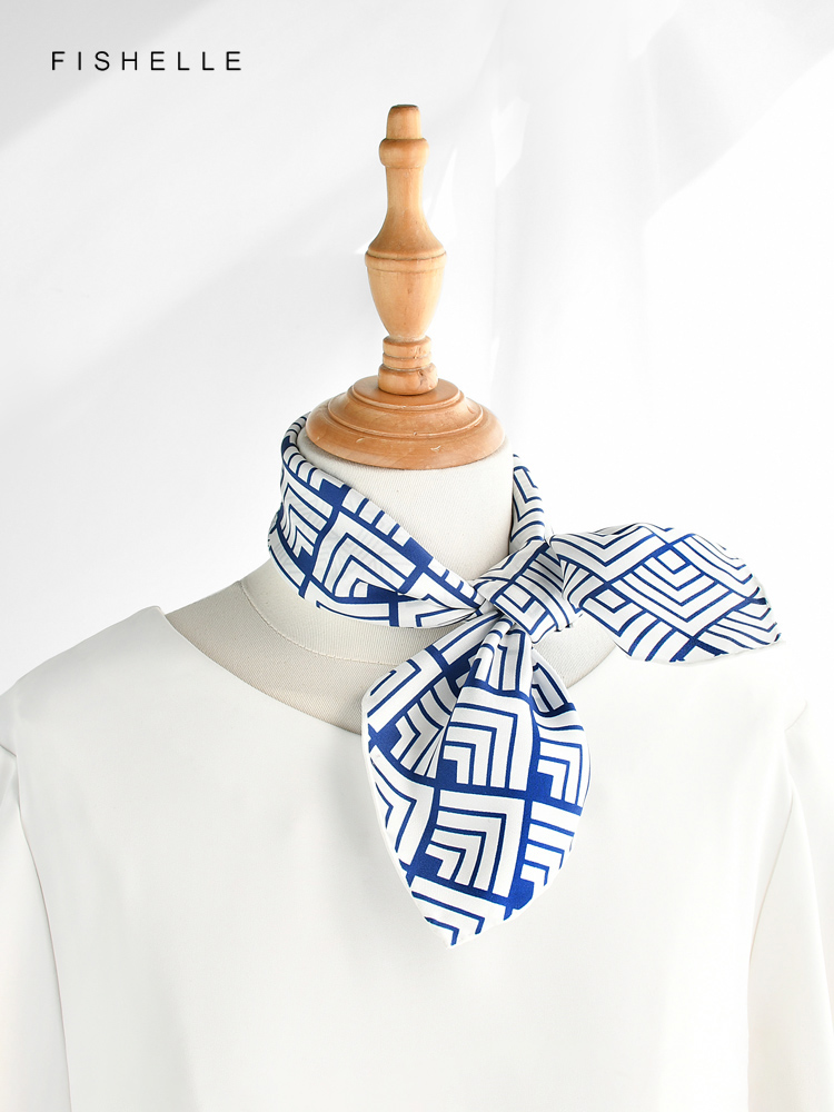 Geometric printed real silk tw - Silk Neck Scarf recension och pris